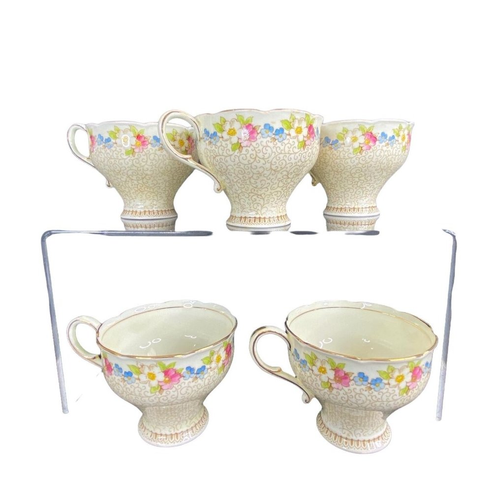 Paragon By Appointment Majesty The Queen Tea Cup Bone China Floral England  S/5